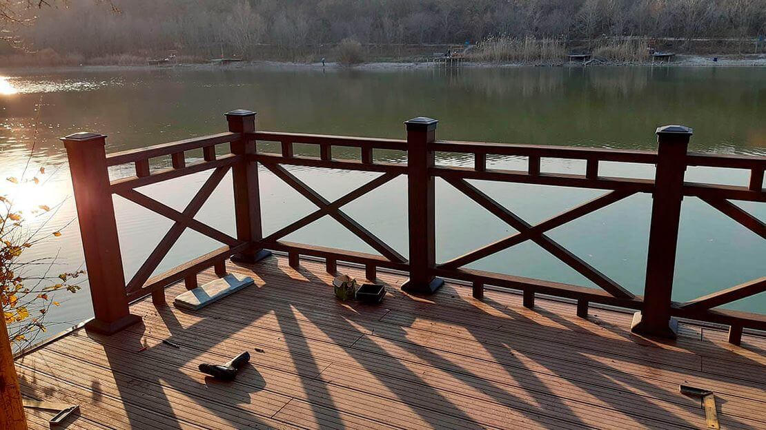 Ограждение террасы у воды
