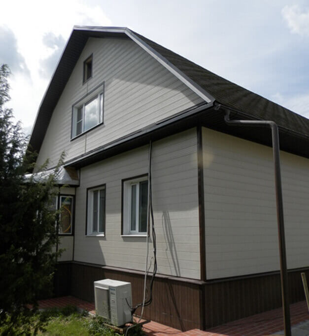 Фасад дома в деревянном стиле